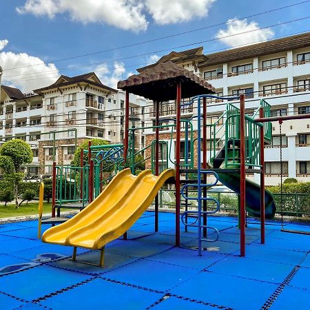 Modern 2Br Condo Near Sm With Free Parking Pool Wifi And Netflix Davao Stadt Exterior foto