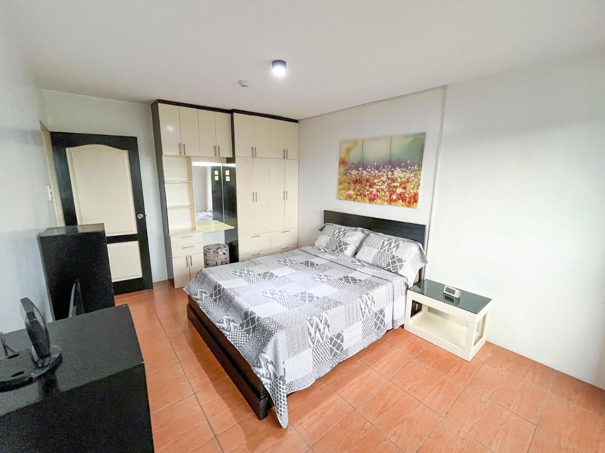 Modern 2Br Condo Near Sm With Free Parking Pool Wifi And Netflix Davao Stadt Exterior foto