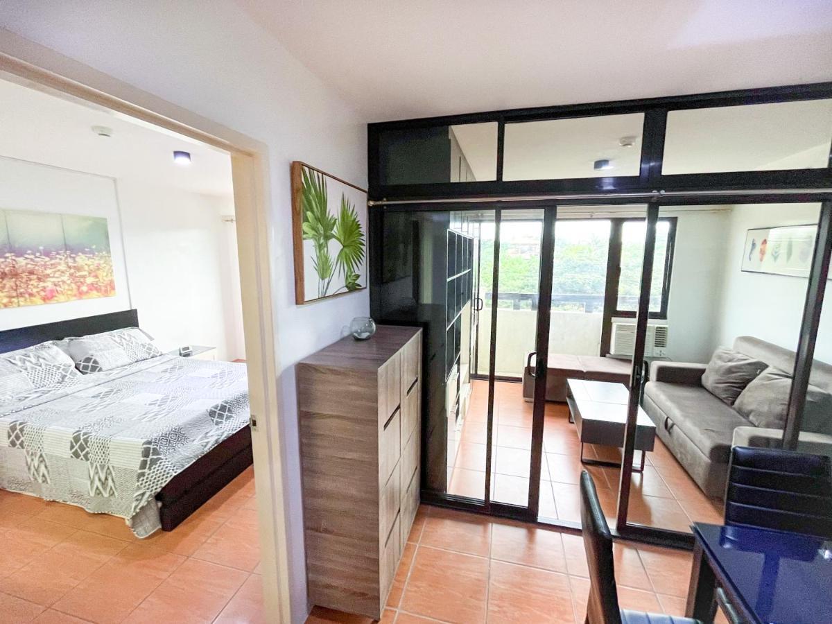 Modern 2Br Condo Near Sm With Free Parking Pool Wifi And Netflix Davao Stadt Exterior foto