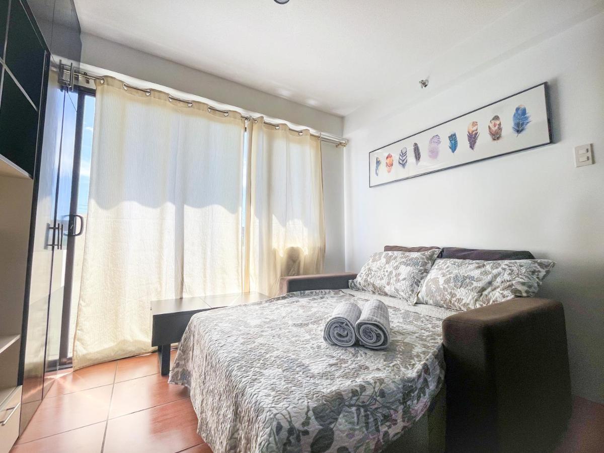 Modern 2Br Condo Near Sm With Free Parking Pool Wifi And Netflix Davao Stadt Exterior foto