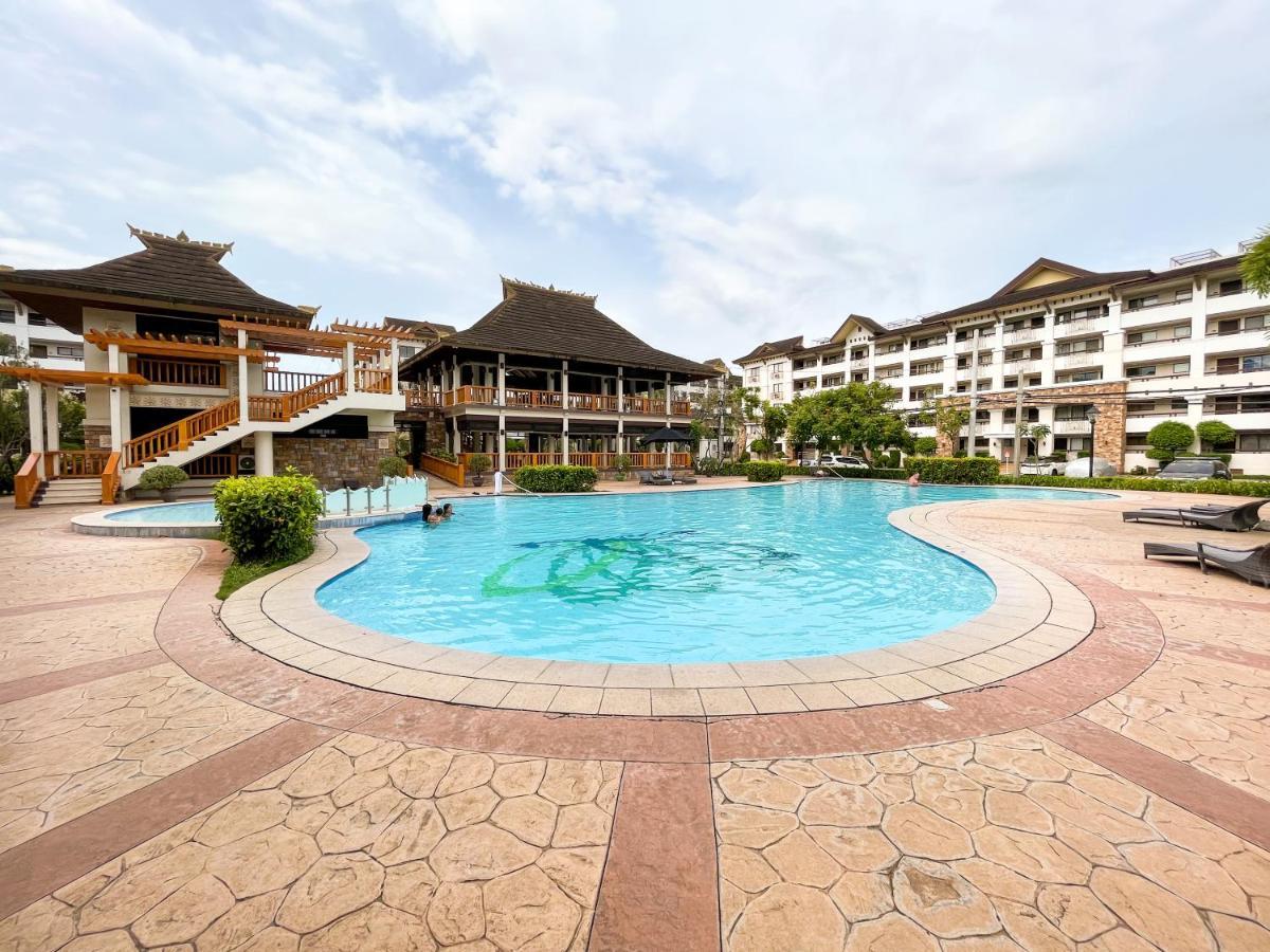 Modern 2Br Condo Near Sm With Free Parking Pool Wifi And Netflix Davao Stadt Exterior foto