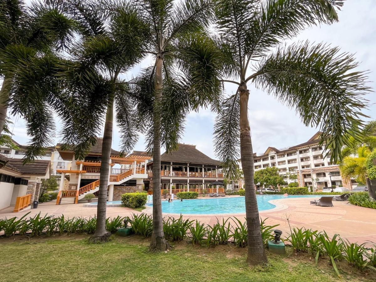 Modern 2Br Condo Near Sm With Free Parking Pool Wifi And Netflix Davao Stadt Exterior foto